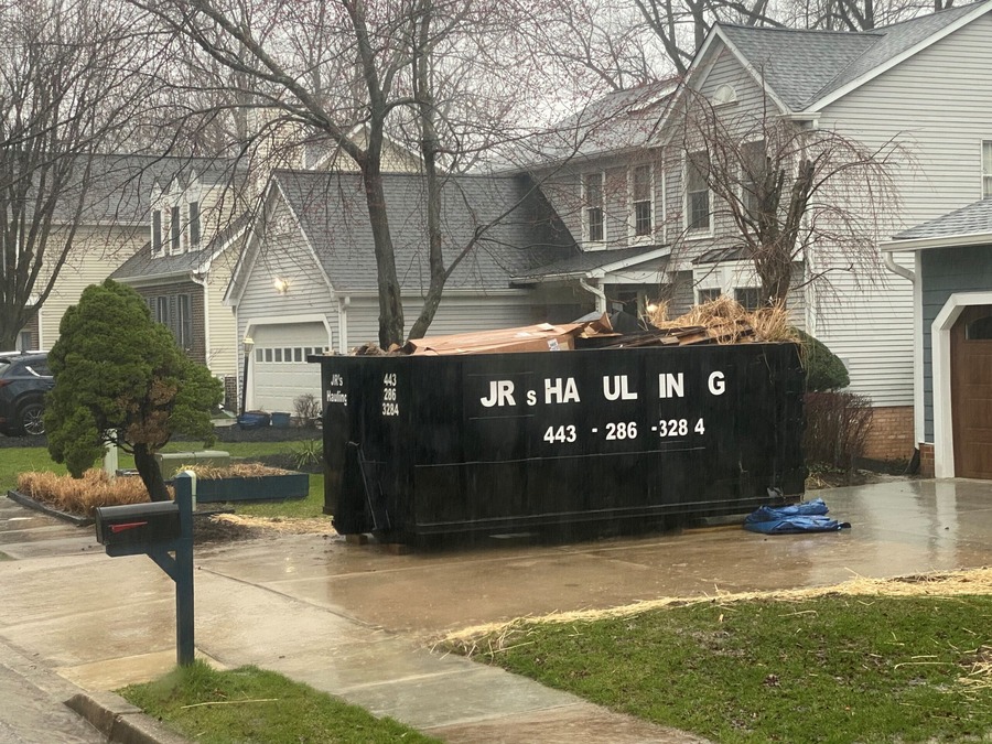 How Much Can I Fit In a roll-off dumpster